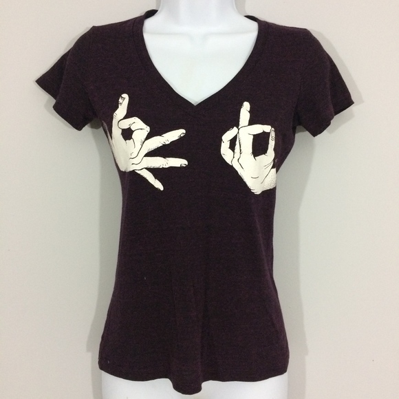 bEDO sHIRTS Tops - bEDO sHIRTS Womens S Gangsign V-Neck T-Shirt